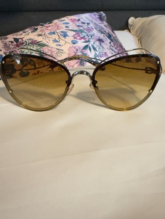 Coach Accessories - Coach Women's Brown Gradient Lens Sunglasses